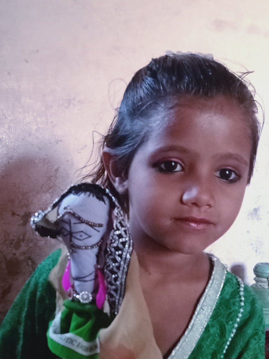 ram_meghwar's tweet photo. My #Doll with a Doll
منهنجي پياري پري (مُسڪان) پنهنجي هٿرادو سهيلي (گُڏي) سان گڏ راند ڪندي https://t.co/vtxr3tpjbB