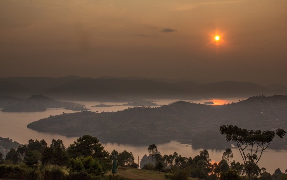 worthwhileAfri1's tweet photo. Breathtaking scenery
Every day in scenic Uganda it  starts or ends with a horizon to look out on. No matter which destination you’re in, you’re always right around corner from something breathtaking to something that will leave you incapable of saying anything other than “wow”. https://t.co/XZFJUfeokt