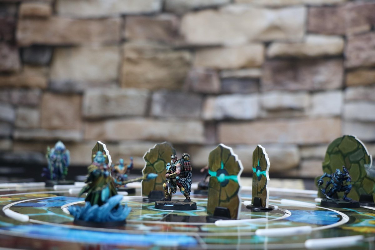PowerofGamers's tweet photo. We are one week away from the launch of the new #AltenorSecrets campaign on #Kickstarter! See you next Tuesday, November 23 at 3pm EST time π
βΉ For $63: the base game with its new 3D game board, standees, Kickstarter exclusives, several game modes and all the stretch goals! https://t.co/vxf7jXyLTI