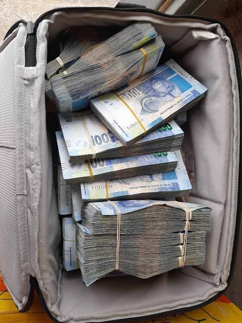 Rt for luck #Powerball 🕯