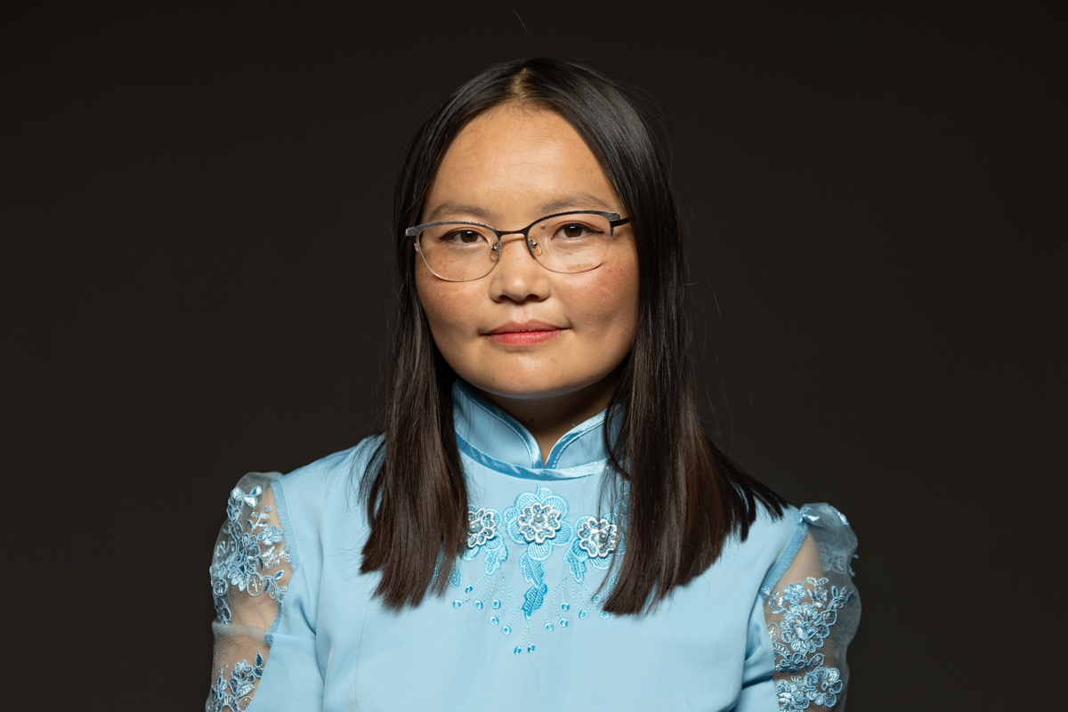 PINinMongolia's tweet photo. #Aisholpan is known as the fierce eagle huntress from #mongolia. Now she fears that #climatechange could mean the end of their ancient culture. 

Read why: https://t.co/elNQsEU4FG

#COP26 might be over but the fight is not ✊
@ClimateAd https://t.co/3OCmTOO3zp