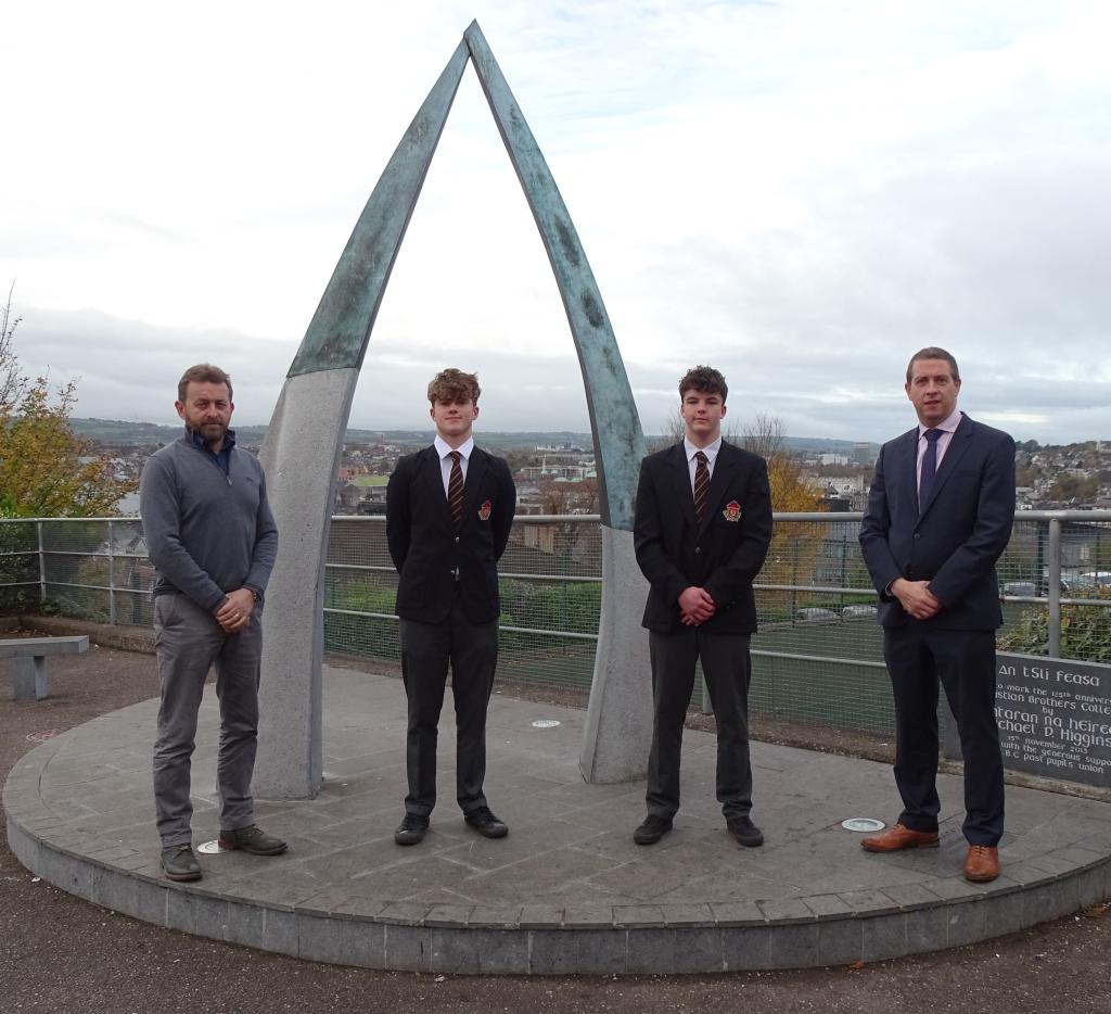 CorkCbc's tweet image. Congratulations to Leo O'Leary on his appointment as Junior Cup Rugby Captain and to Vice Captain Craig Hughes.  Photo L to R: Mr Russell Foley, Head Coach, Leo O'Leary, Craig Hughes and Mr David Lordon, Principal.