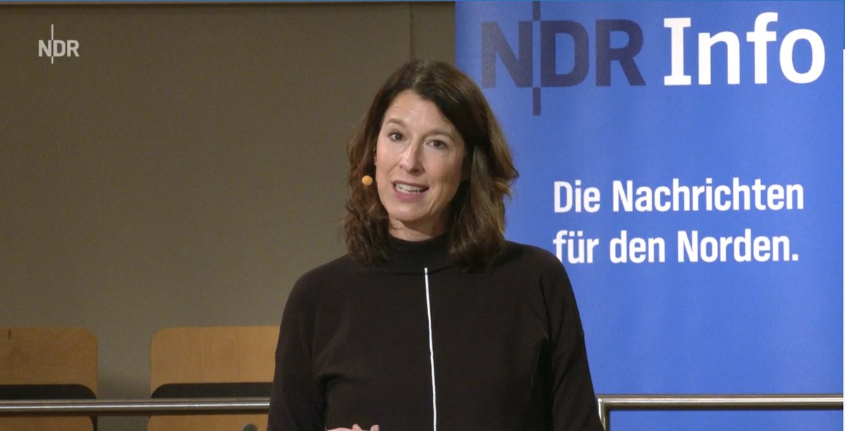 UebingC's tweet photo. „Das lohnt sich!“ Los geht’s mit @ellen_sch beim #cjd21 von @NDRinfo und der @HHMediaSchool „Debatten, in denen möglichst viele zu Wort kommen, bieten einen Mehrwert für das Publikum“ @ConstructiveIn Zum Livestream geht’s hier: https://t.co/huTjeRaRNi https://t.co/WFU7trdND4