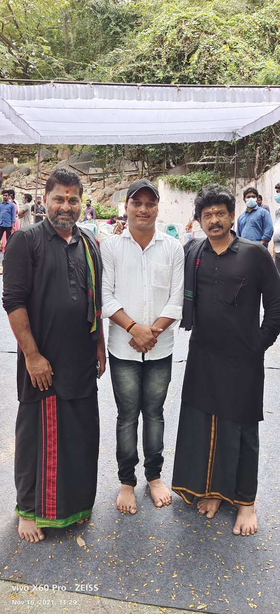 nagaswamygoud's tweet photo. #Me With
#My_Strength #My_BackBone Brother's
@NsGangadhar1 Annayya, @Chandulalam143 Annayya, @bkrsatish Annayya At #Shashivadhane Movie Opening #RamanaiduStudios https://t.co/Sz8v0vcAL0