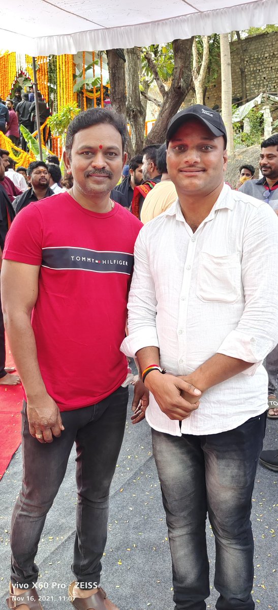 nagaswamygoud's tweet photo. #Me With
#My_Strength #My_BackBone Brother's
@NsGangadhar1 Annayya, @Chandulalam143 Annayya, @bkrsatish Annayya At #Shashivadhane Movie Opening #RamanaiduStudios https://t.co/Sz8v0vcAL0