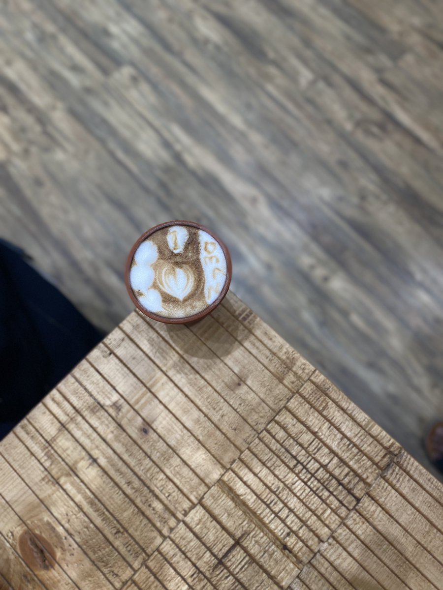 أُزهر بتفاصيلي البسيطة ،بين الهدوء و كوب قهوتي !🌱♥️