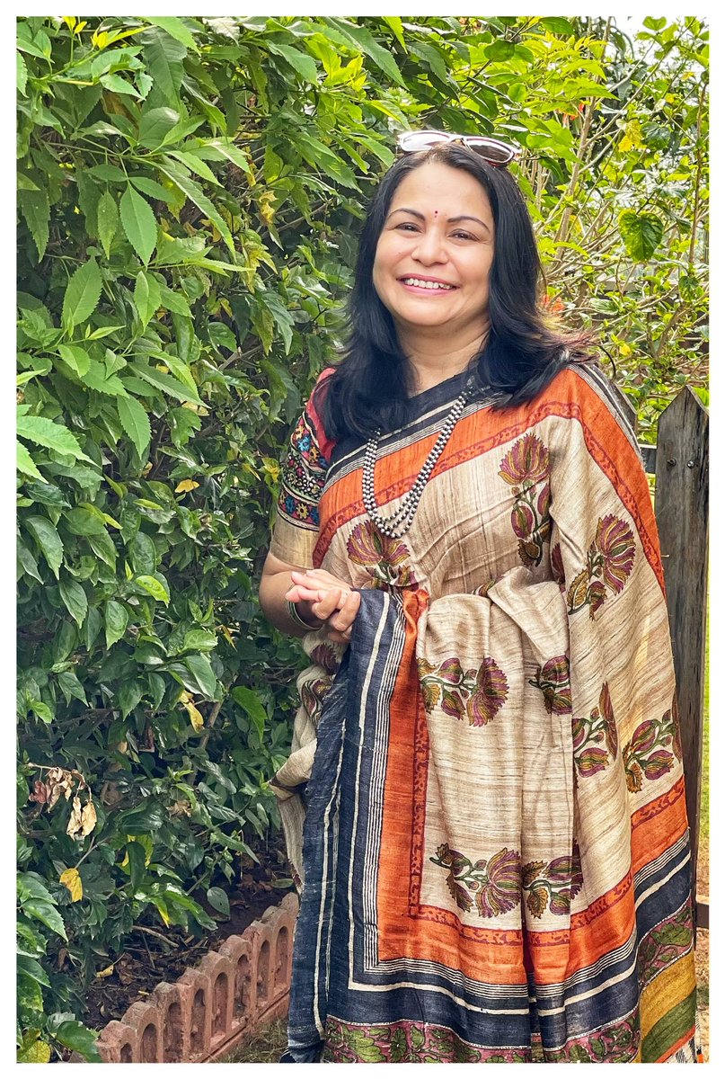 ShefVaidya's tweet photo. #sareeswag There is something very elegant about #blockprintedtextiles, especially on #tussarsilk. I wait for winters to air all my #tussarsilksarees! These sarees make great work-wear, elegant, understated and a dream to drape! https://t.co/wzwmH9yCQG