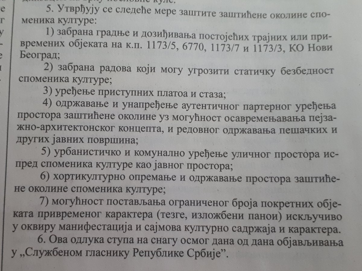 <a href="/blok33rs/">blok33.rs</a>, добра вест за становнике Блока 33. :)

Објекти, који су били планирани тик до Западне капије Београда, неће моћи да се граде у будућности. У мерама заштите заштићене околине споменика културе је децидирано то написано.