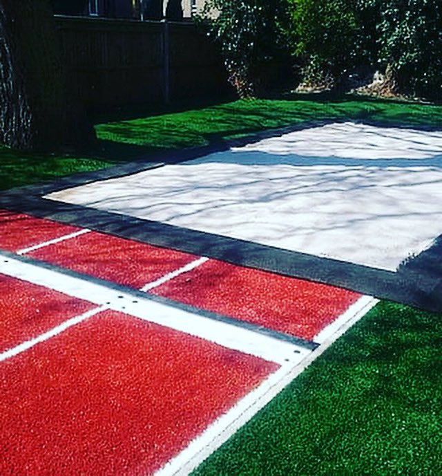 Commercial Play tweet media