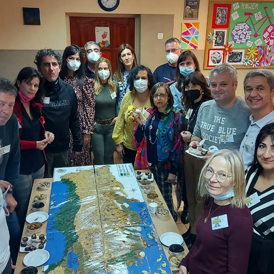 one_climate's tweet photo. Meeting in Polonia. Progetto erasmus +
Presentazione dei lavori creati dagli alunni. Tematica, cambiamenti climatici, energia alternativa, mappa climatica dei paesi partecipanti. https://t.co/2xACwyHmvo