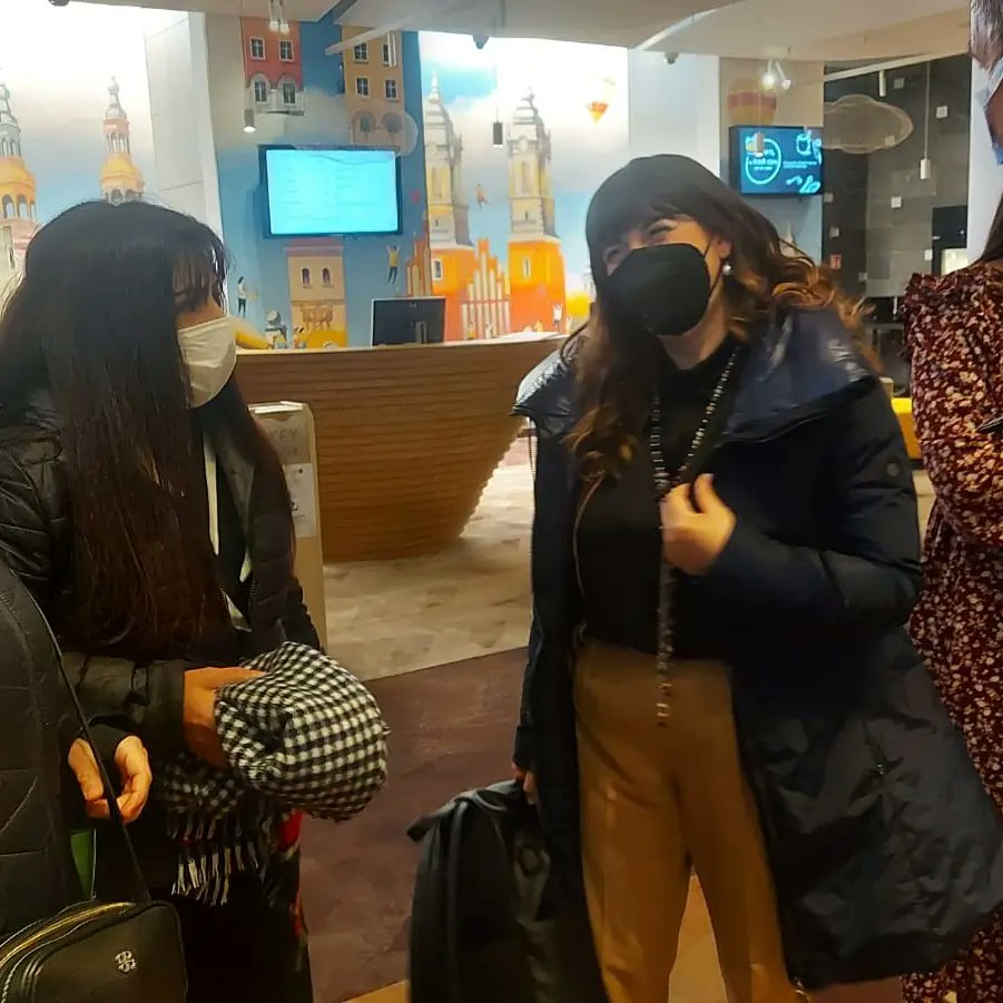 Meeting in Polonia. Progetto erasmus +
Presentazione dei lavori creati dagli alunni. Tematica, cambiamenti climatici, energia alternativa, mappa climatica dei paesi partecipanti.