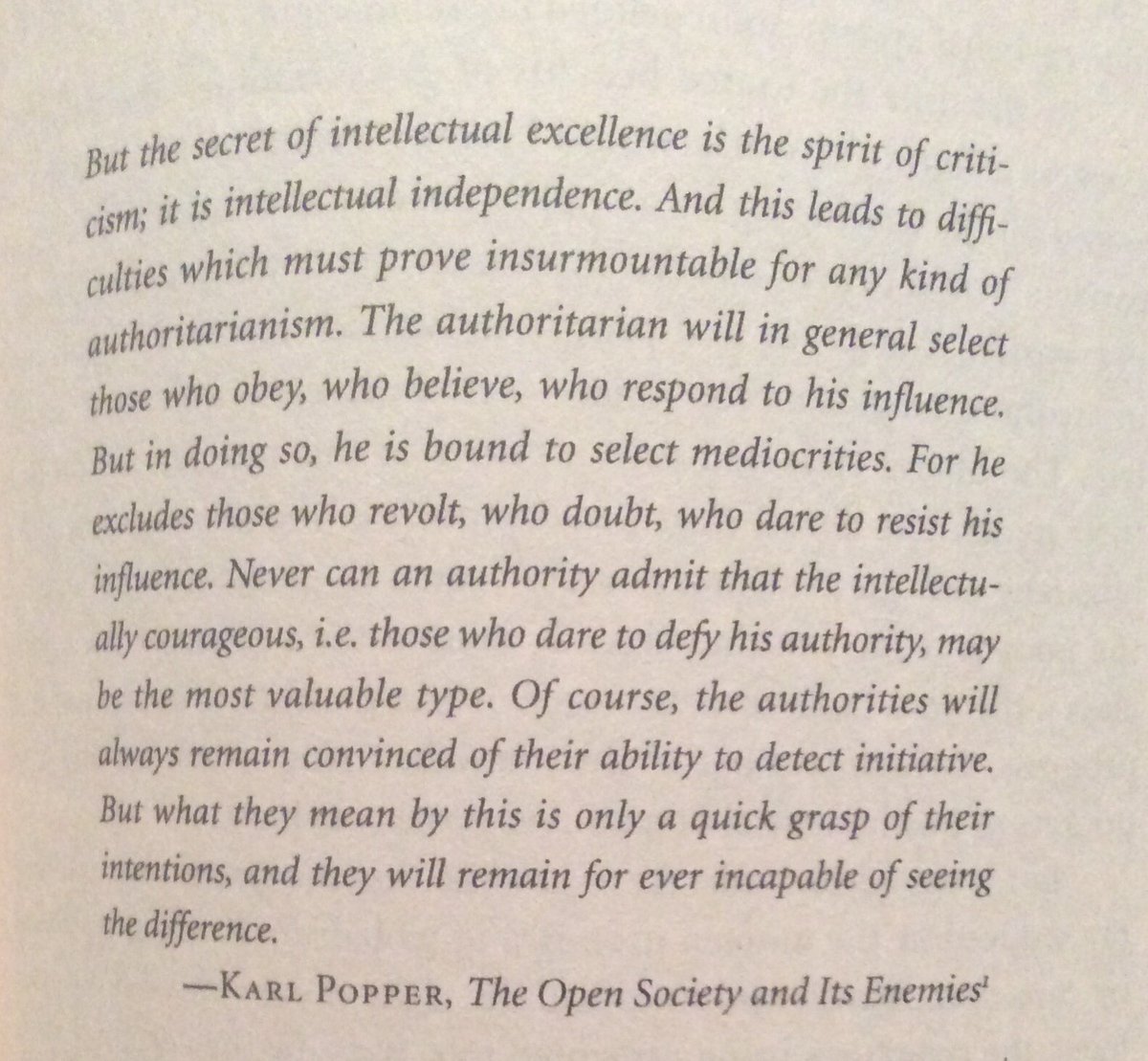 M.K.Smithski (a Centrist & NOT ' The Right Wing') tweet media