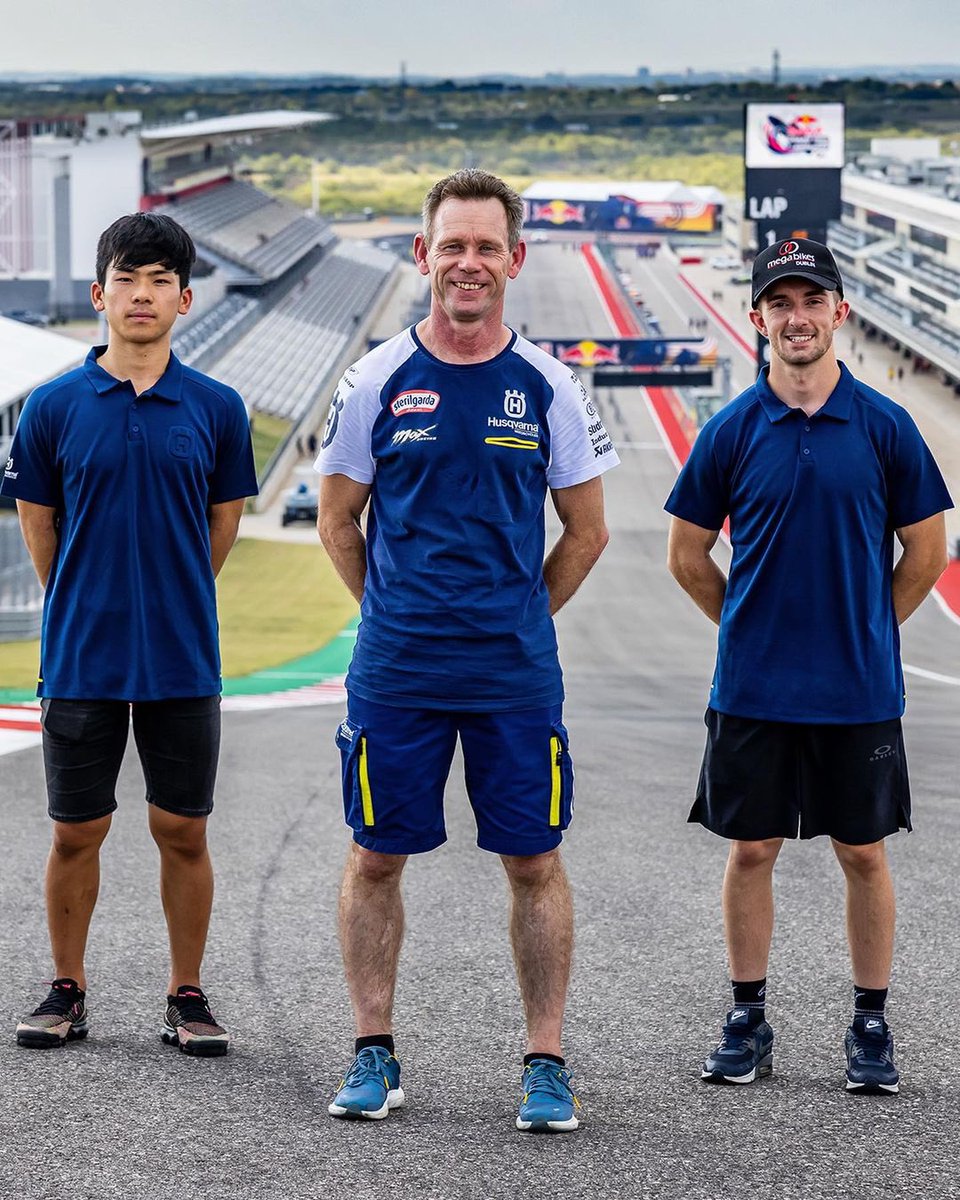 ハスクバーナモーターサイクルズジャパン 公式 S Tweet 22年husqvarna Motorcycles Moto3ラインナップが決定しました 佐々木歩夢選手に加え イギリス人ライダーのジョン マクフィー選手がfr250gpにて参戦 Sterilgarda Max Racing Teamは 若さと経験を融合