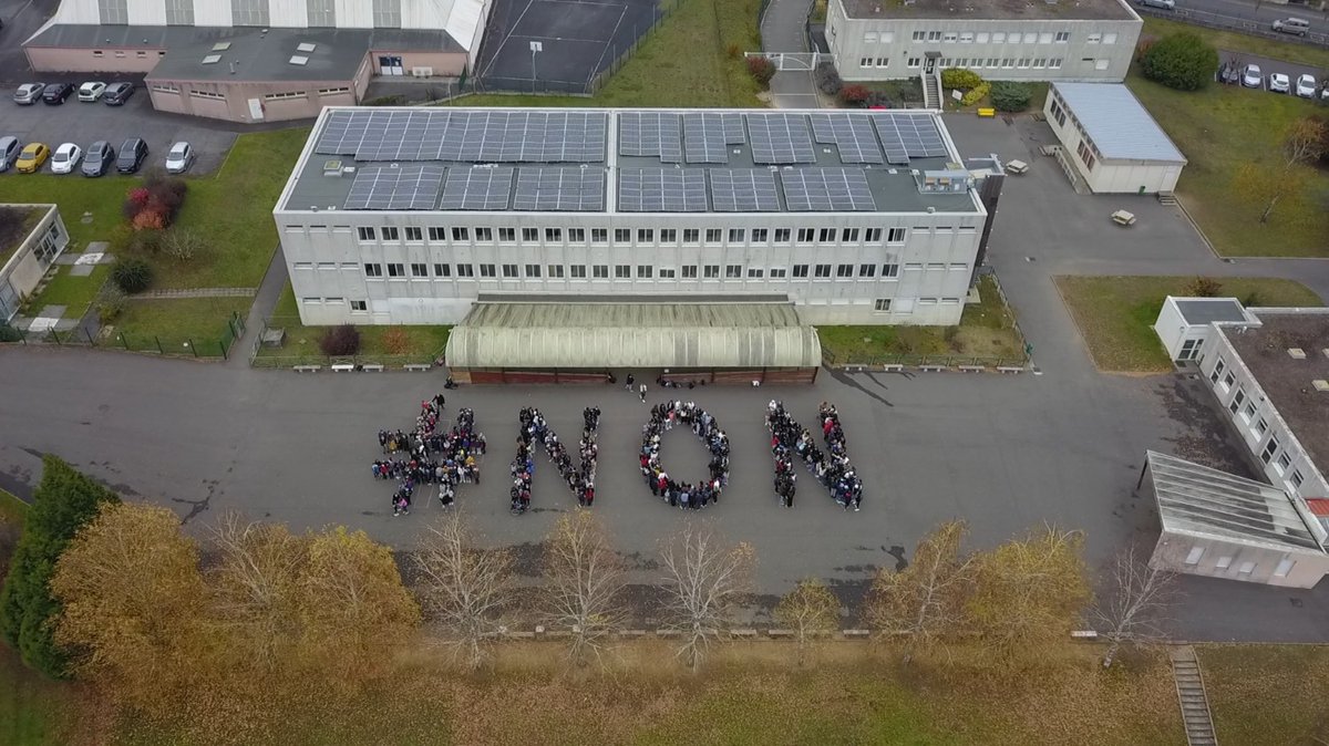 ReneGond's tweet photo. # NON au harcèlement  https://t.co/SO59ynfJCO
Poursuite du programme PHARE de lutte contre le harcèlement. Collège rené Cassin Gond Pontouvre https://t.co/W55zQnCigi
