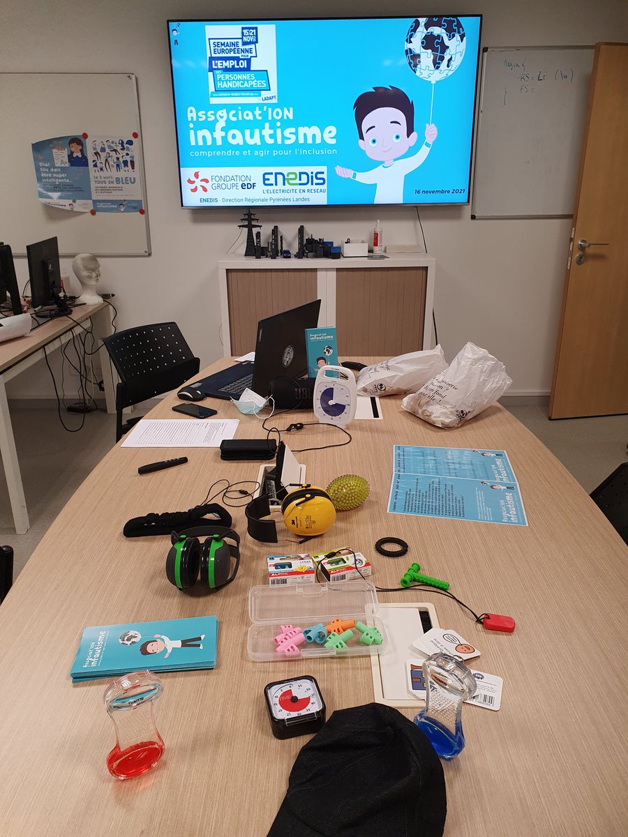 A_Infautisme's tweet photo. Ce matin à Lahonce, à l'occasion de la #SEEPH2021, session de sensibilisation à  l'#autisme pour des salariés d'@enedis_pyr_land. ☺
Un super moment d'échange! 
Merci @enedis_pyr_land  et @Fondation_EDF de nous accompagner dans cette démarche. 
La sensibilisation est essentielle https://t.co/KTar3chVD2