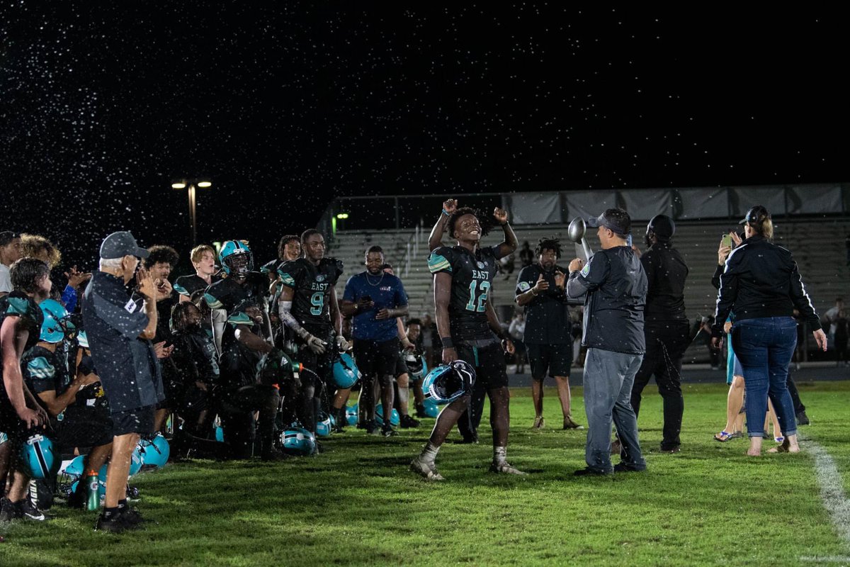 coachPJGibbs's tweet photo. The DUDES!!! #FOUNDATION #FAMILY #SQUAD #DYJ 🐆⬆️☠️ @jasonOxendine10 @Eric979663721 @PatrickDClemon1 @tjwitdacatch @MicahMo92411161 @dylan_rigdon @Samuel_Shaffer_ @GaryHagan239 @stlouis_jr @brentburnside11 @HerbansPaul @win4evatm https://t.co/Z4pr8i6Dpa