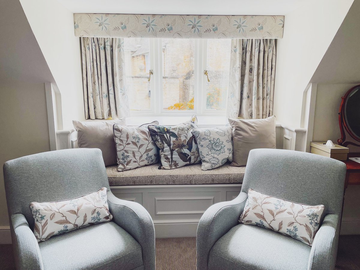 You know we love a cosy place to curl up with a good book… especially now the weather is colder 🍂

We’re in the process of giving our rooms a refresh, each one keeping its own style, but a little comfier and cosier for our guests ✨