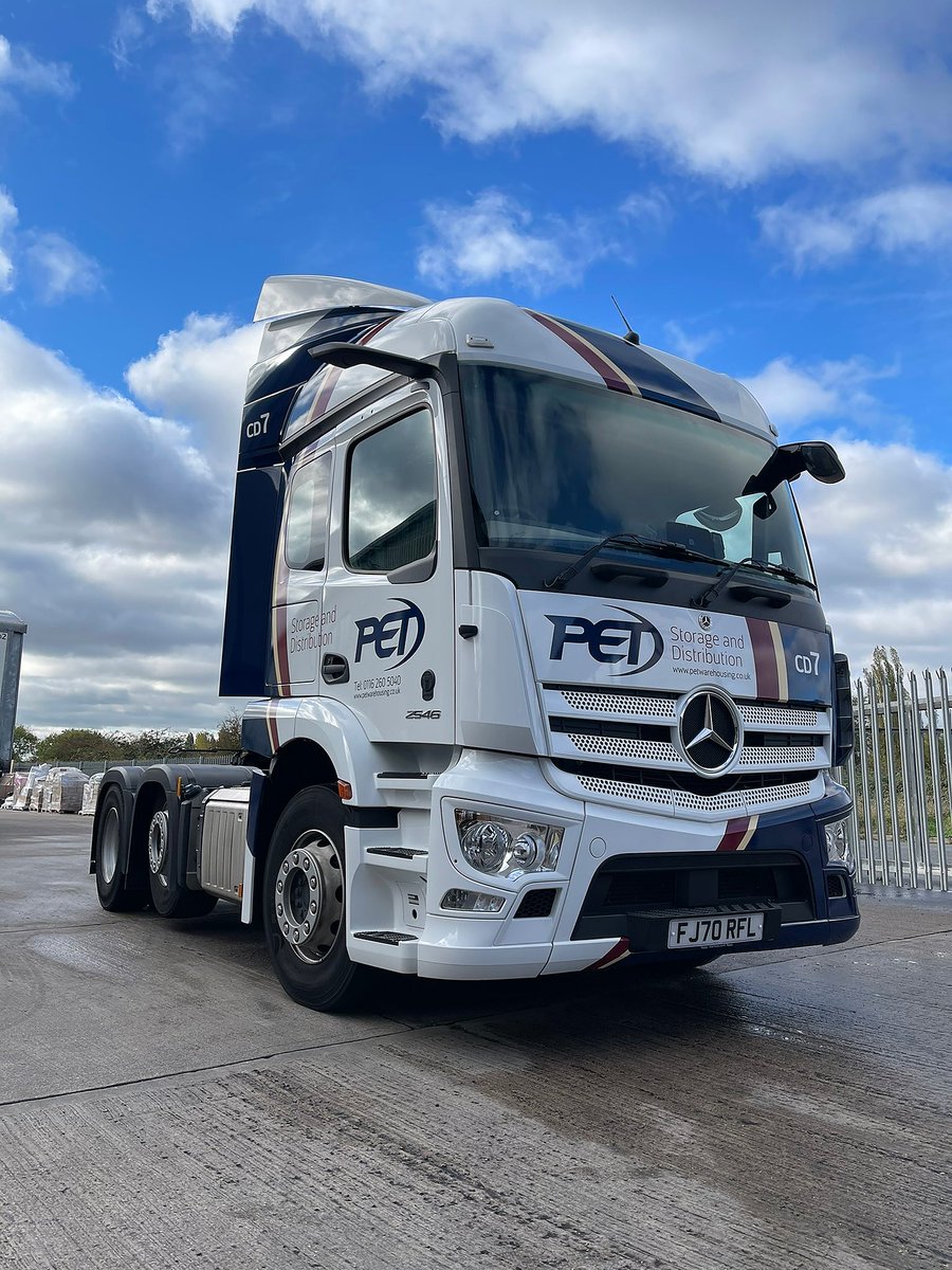 It's #GoForARideDay today! 

To celebrate, we have an amazing #picture from a member of #Palletways Family, <a href="/_P_E_T/">PET</a>!  We're sure they will be spending today driving around in a beauty like this. 😍