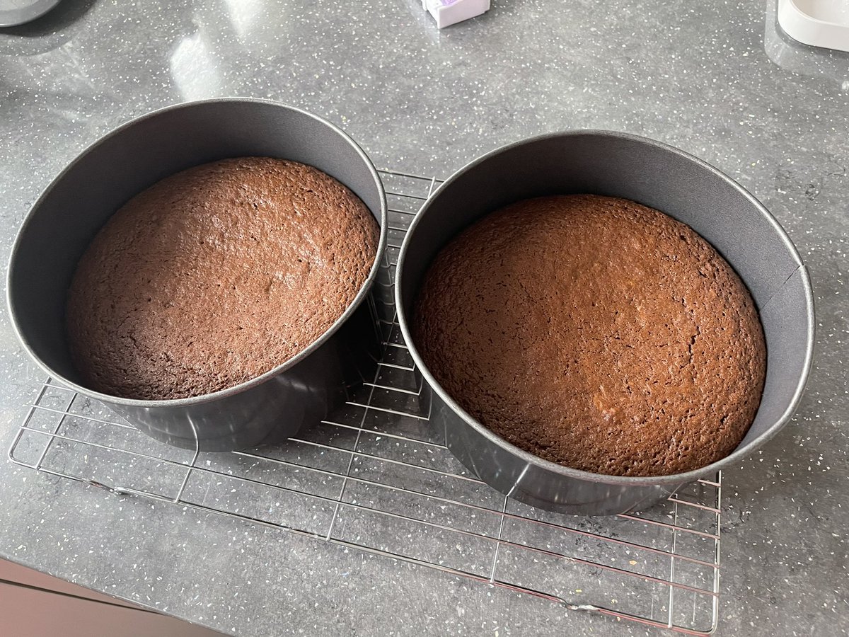 Fionas_Paradox's tweet photo. Sticky toffee cake. Yum #glutenfree #lactofree https://t.co/5BdkiYpVZG
