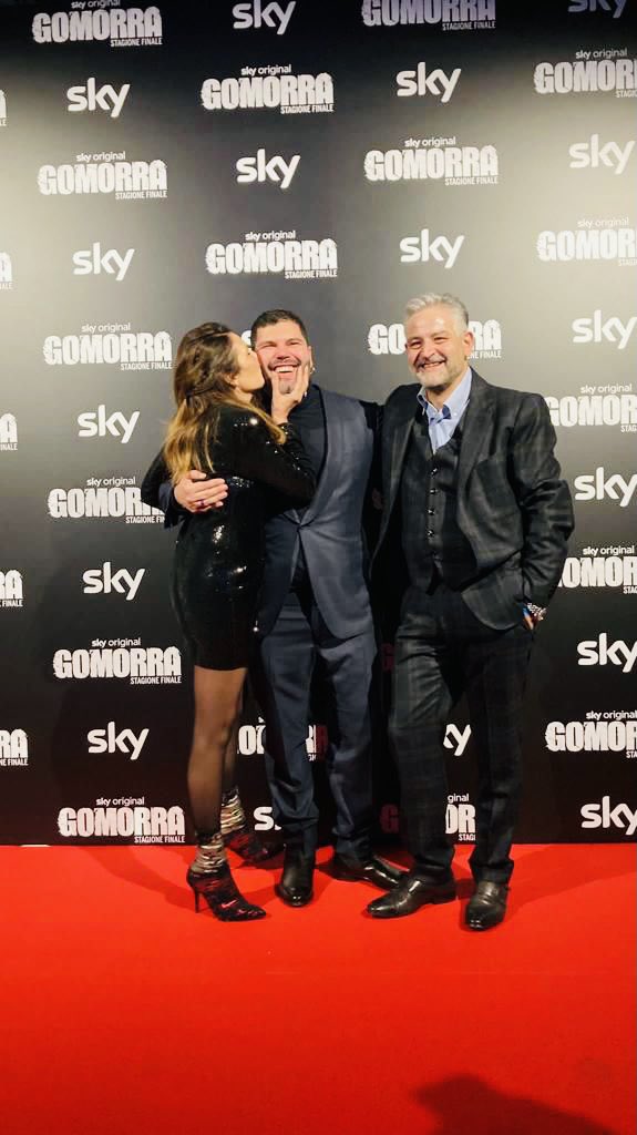 In bocca al lupo <a href="/SalvioEspo/">Salvatore Esposito</a> <a href="/damore_marco/">marco d'amore</a> !!!#Gomorra5 <a href="/SkyItalia/">Sky</a> 
<a href="/FCerlino/">Fortunato Cerlino</a>