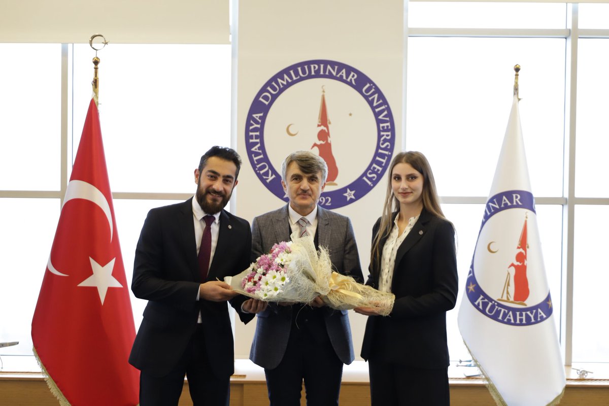 SaracogluRdvan's tweet photo. Devir teslim törenimize iştirak eden Rektörümüz Prof. Dr. Kâzım UYSAL' a Rektör Yardımcılarımıza Eğitim Fak. Dekanı ve Dekan Yrd., topluluk başkanlarımıza teşekkür eder, üniversitemizde çok güzel çalışmalar yapacağına inandığım yeni başkanımız Gülsen ÖZDEMİR' e başarılar dilerim. https://t.co/ZUHDqea3c7
