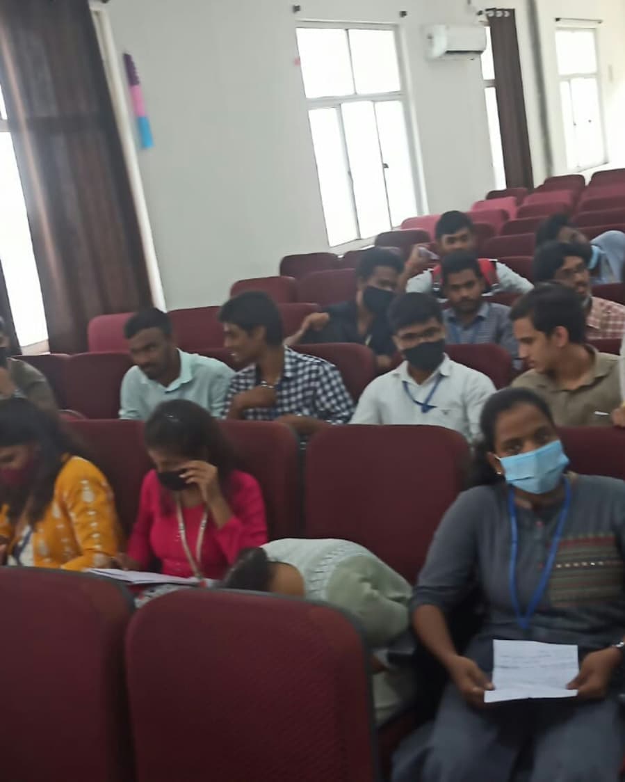 Rangareddy_nyks's tweet photo. Block level Declamation Contest Competition on Patriotism &amp; Nation building at #mallareddycollegeofengineeringandtechnology Maisammaguda,Rangareddy Dist.
#nyks #NYKS4Nation #NYKSINDIA #declamation #declamationcompetition #declamation🗣️ #nyksdeclamationcontest  #nyksrangareddy https://t.co/ghxKQLQsKQ