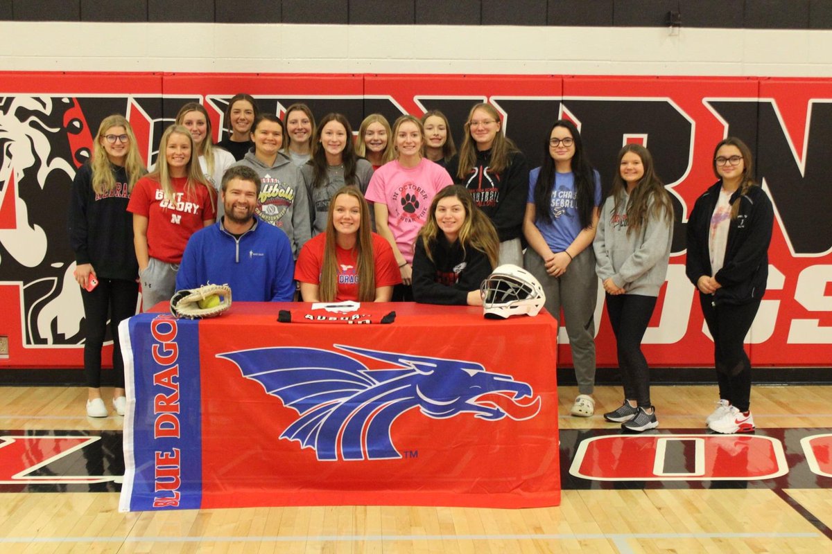 JaeleighDarnell's tweet photo. Made it official today!! Words can’t begin to describe how blessed &amp; thankful I am for the amount of support my family, friends &amp; the Auburn community has shown me over the years. Super excited to start this next chapter of my life!!♥️ @HutchSoftball @NEQuakes_Cade @Auburn_HS https://t.co/v5OSXhkKkL