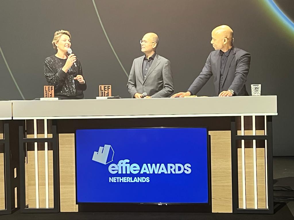 Wauw, Readification heeft een Leffie gewonnen: de prijs voor cases met lef en impact. We zijn trots op onze samenwerkende partners en gaan door op deze ingeslagen weg om het verschil te maken voor jongeren!

<a href="/Leescoalitie/">De Leescoalitie</a> <a href="/NBDBiblion_/">NBD Biblion</a>  @UbisoftNL <a href="/2Basics_NL/">2Basics Marketing</a> <a href="/EffieAwardsNL/">EffieAwardsNL</a>