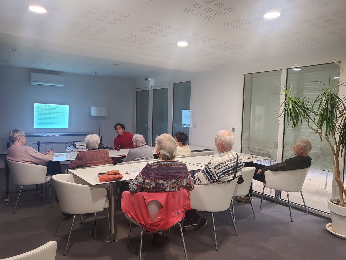 Séance 5 du programme de Gymnastique cérébrale animé par #BrainUp au salon Club des <a href="/senioriales/">Senioriales</a>  de #Marseille Carré St Lazare. 10 ateliers financés dans le cadre du #Bienvieillir de l'#ASEPT PACA. Nos résidents apprécient !👍💥