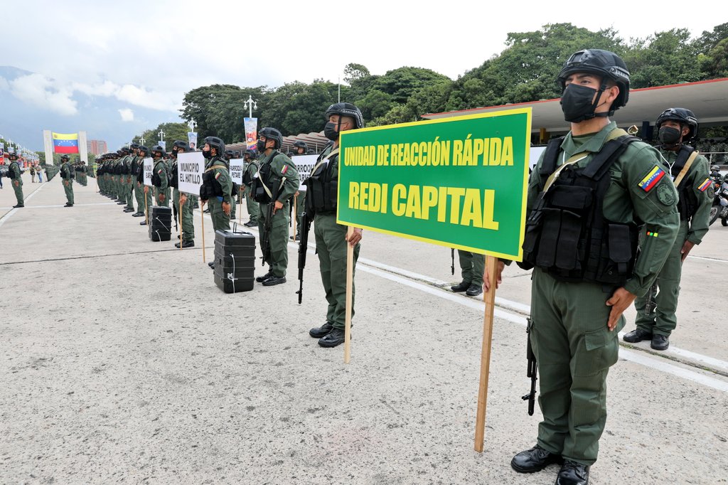 🔴 #EsNoticia || En cumplimiento de las responsabilidades de la #FANB establecidas en nuestra Constitución, se efectúa el despliegue nacional de la Operación Plan República; Elecciones Regionales y Municipales #21Nov21, garantizando el pleno ejercicio del pueblo venezolano.