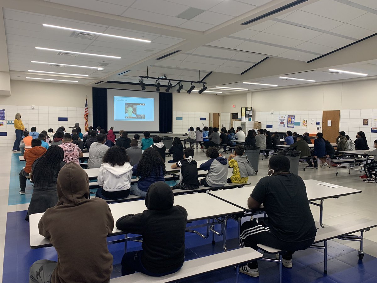 1124missliz's tweet photo. 6th Graders AVID Recruitment @AikinEagles @RISDcounselors @RichardsonISD #PowerOfLove @MsElisaAnthony Thanks for coming today @SpoonStefani @AVIDRISD https://t.co/bgUhP0mDDN