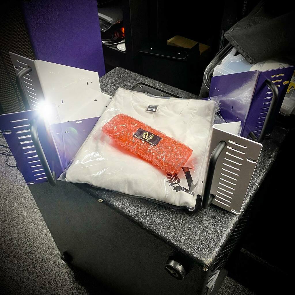 green_joe's tweet photo. Christmas has started early with my delivery from @victoryampsuk Rack ears for my two heads, time for a tiny up in here and to install them. 

#guitar #guitarist #victoryamps #rk50 #dp40 https://t.co/N6ScFZhynn https://t.co/SWS9BbKUWq