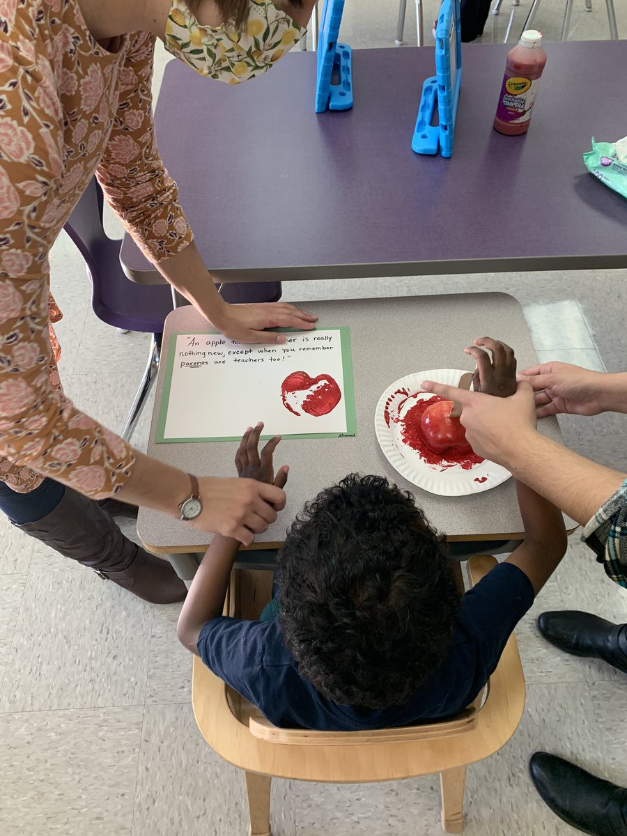 Leisa__Barry's tweet photo. Apple stamping to celebrate our amazing parents and entire families who support student learning each and every day! Happy Parent Appreciation Day! #AmericanEducationWeek #inspireWES #WEStandTogether #becomebelongNYCSD @WESpolarbears https://t.co/jgPmYi5IaC