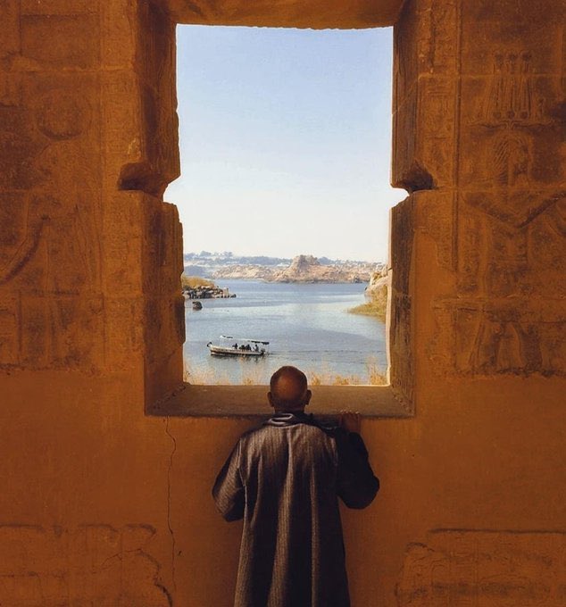 "Gönül, dile kanmaz, samimiyet arar.''