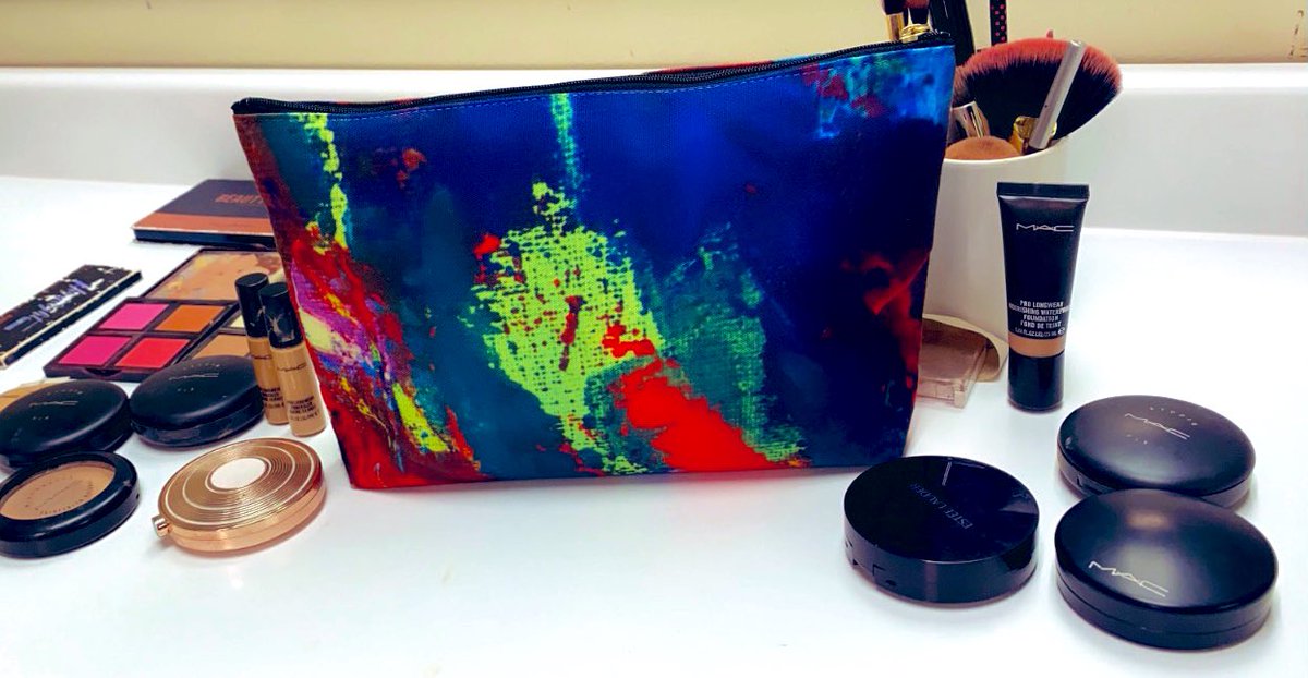 #BlackFriday #etsyshop #etsygift #etsy  #etsystore #CosmeticBag #Bags #Makeupbag #ToiletryBag  #totebag #handbag #BlackOwnedBusiness #travelbag etsy.me/3HkOQzI