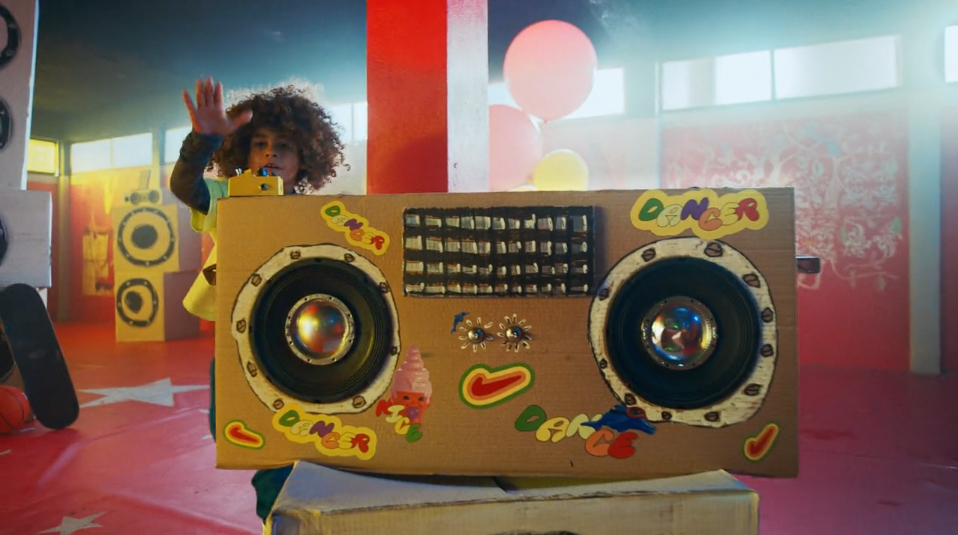 AgenceCinelite's tweet photo. NIKE

Production Designer : Bruno Hadjadj

Directed by : Remi Laudat

Production : Nicocorp

#cinelite #brunohadjadj #nike #talentagency #productiondesigner https://t.co/9vVkm4hdXK