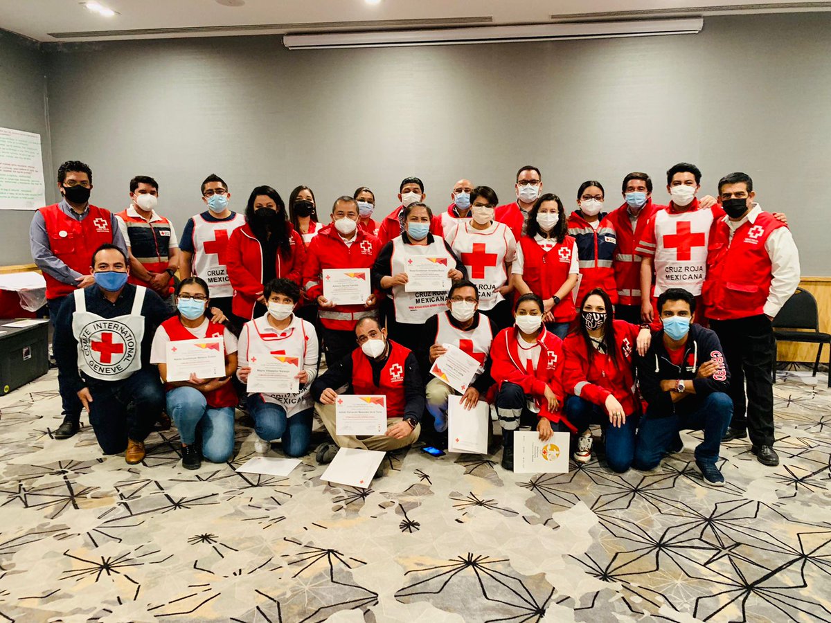 CICR_DRMX's tweet photo. Este fin de semana impartimos dos talleres de comunicación operacional para voluntarios/as de la @CruzRoja_MX, con el fin de mejorar su aceptación, seguridad y acceso y llegar a quienes más nos necesitan.

¡Seguimos en Movimiento! https://t.co/ASsukWVOX2