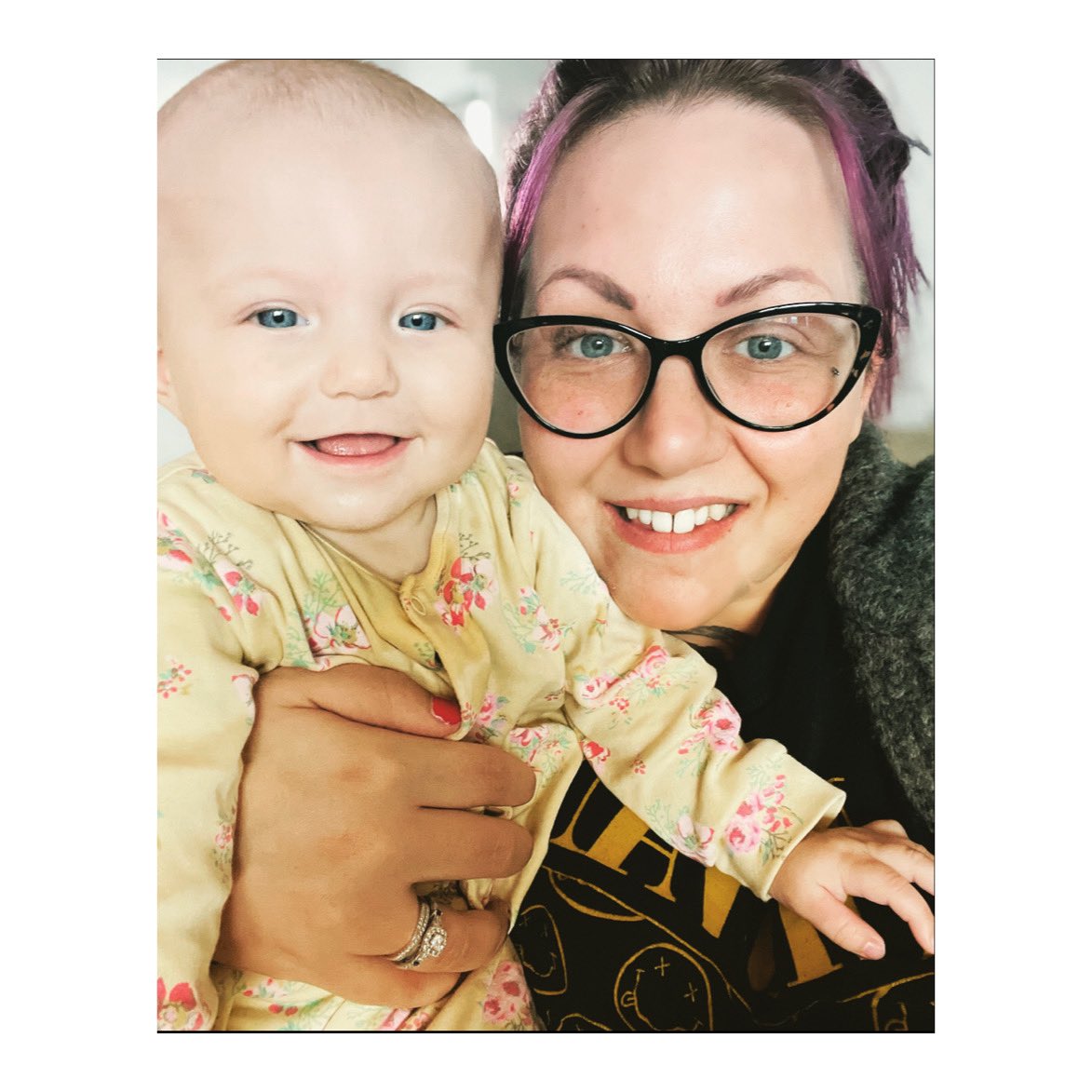 beckam2691's tweet photo. Angel Penelope ft a tired and poorly Mumma 💜💜💜💜 #stillnotwell #physicalhealth #mentalhealth #MentalHealthMatters #MentalHealthAwareness #bipolar #bipolarmum https://t.co/6pXORaN1e8