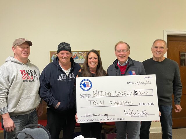 SaluteHeroes's tweet photo. Coalition President David Walker presented this $10k grant to some members of the board of directors and executive director, Cathy Sipocz, of the Building Veterans initiative in Brunswick, MD. https://t.co/GPUbncKCIP