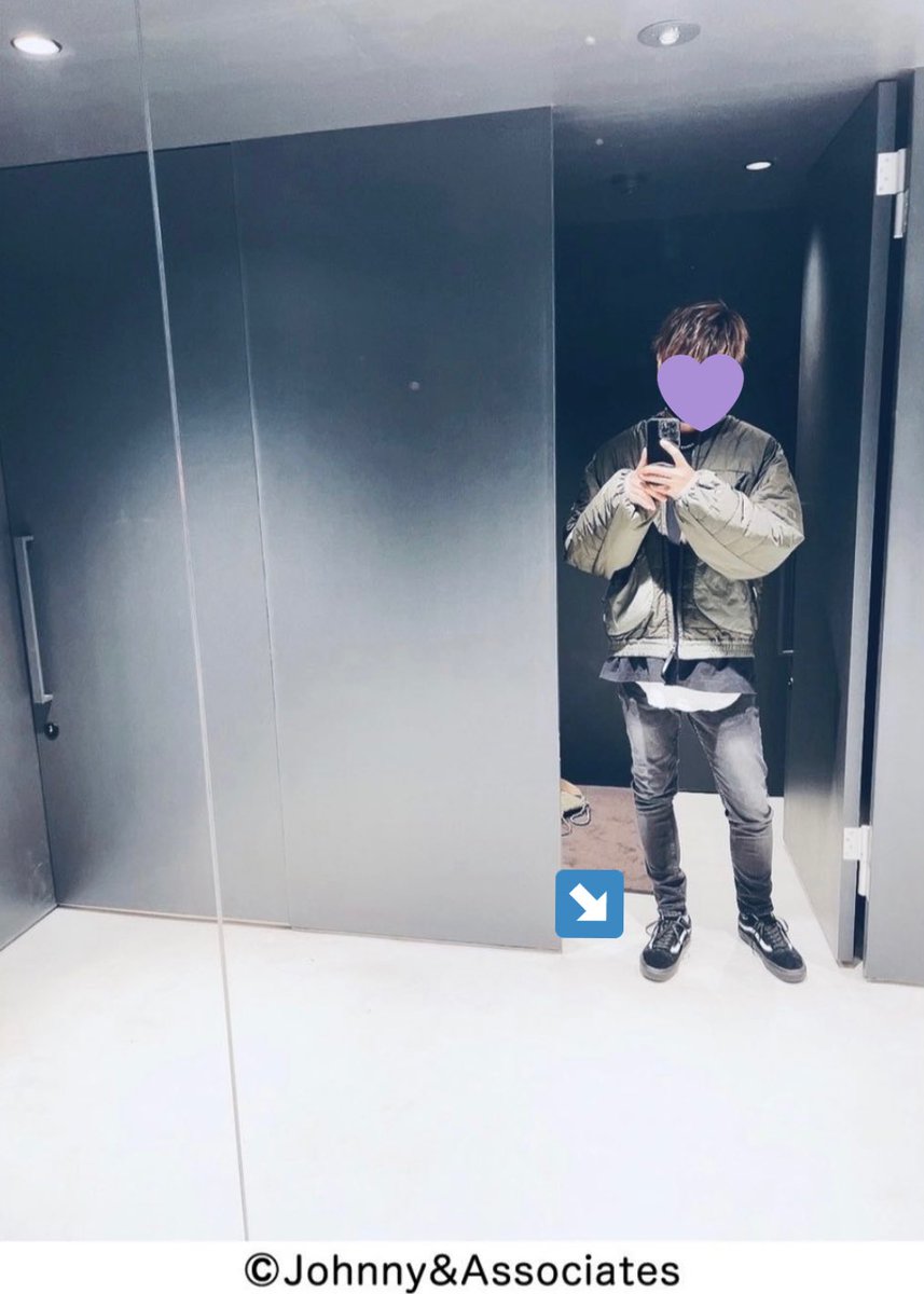 kh_56_14's tweet photo. #NEWS  #小山慶一郎 #KEIICHIRO
私服 スニーカー
#VANS オールドスクール36DX https://t.co/Fju5iC0eHy