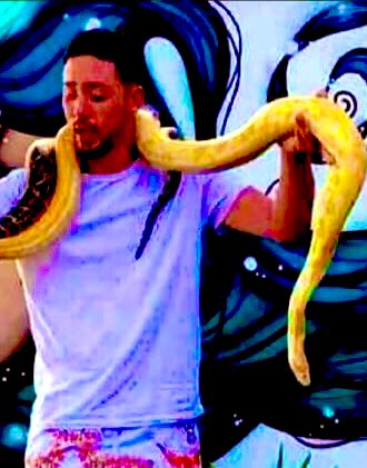 dan_bertolazzi's tweet photo. Dayane Mello ( vulgo CANINANA ) e Rico em mais um click descontraído!!!!    FACA NÃO É ENTRETENIMENTO #OLHAAFACA #Afazenda #AFazenda13 https://t.co/fDorqBrDzu