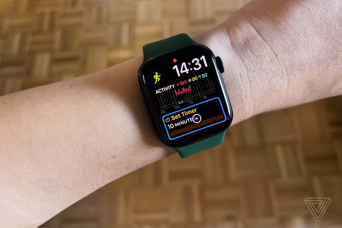 How to control your Apple Watch hands-free