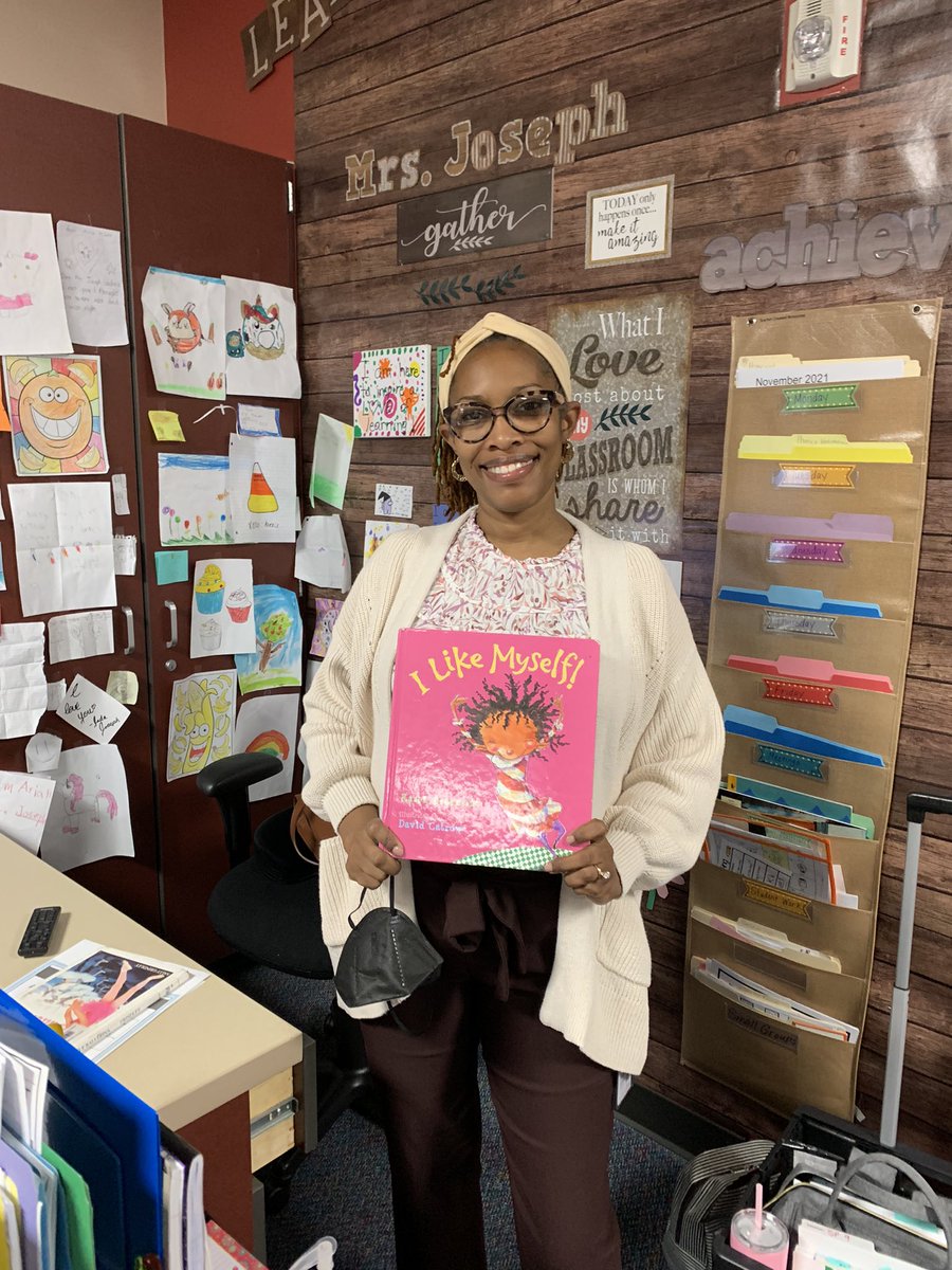 QVELibrary's tweet photo. Happy Feature a Teacher Tuesday @QVE_Eagles ! Mrs. Joseph’s favorite is new to me, and I love it! Have you read I Like Myself! written by Karen Beaumont? Thank you, @WarleaJ,
for the recommendation. #FeatureTeacherTuesday #read #share @FBISD_Libraries https://t.co/9CTERmXrAF