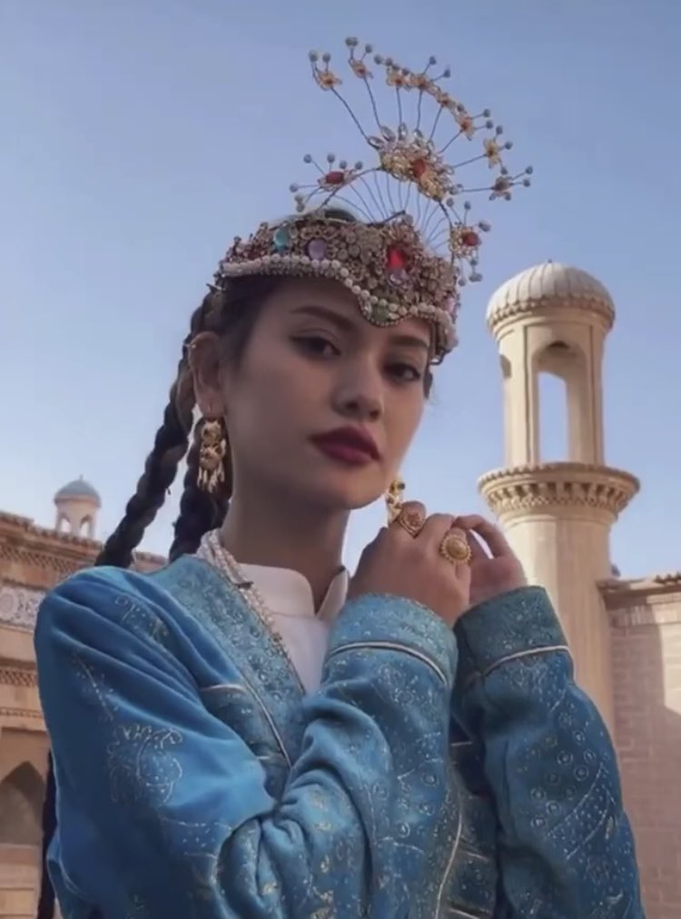Uyghur_Report's tweet photo. Bizim pırlanta gibi kızlarımızı Çinlilerle evlenmeye zorlayan ÇKP yanlısı tutumu ve “Ben Çinliyim!” açıklaması ile zulmü onayan Mado’ya boykot!

#BoykotMado https://t.co/10dLUHTSEp