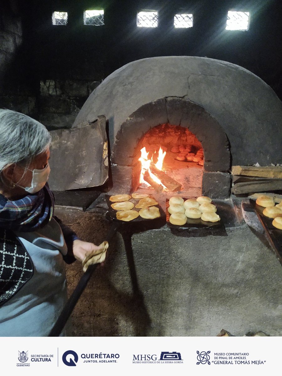 MuseoCPinal's tweet photo. 🔴 El pan de doña Jobita 🥖🍞
🟦Jobita Velázquez Gudiño, originaria de Pinal De Amoles, es una ciudadana que practica el oficio de elaborar un delicioso pan artesanal desde hace más de 56 años.
Puedes visitarla en su domicilio conocido para degustar de este rico pan‼️✋ https://t.co/dDFdBsuAg3