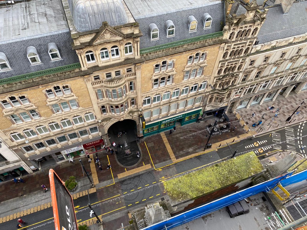 SmithofDerby's tweet photo. #clockmakersview
Our engineer Martin captured this photo of a projecting clock, original to H.Samuel. Currently Smith of Derby are restoring the clock that can be seen off the roof of Hodge house Cardiff.
Would you look down from here?
#smithofderby #clocmakers https://t.co/StW35Gi2Ab