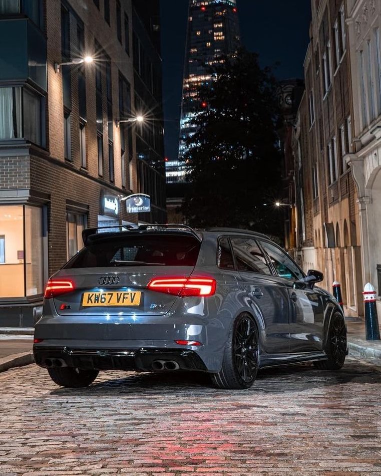 Nk_Cars's tweet photo. Que demander à part une Audi S3 sous le sapin 🎄🖤 https://t.co/AVqA9NDCfY