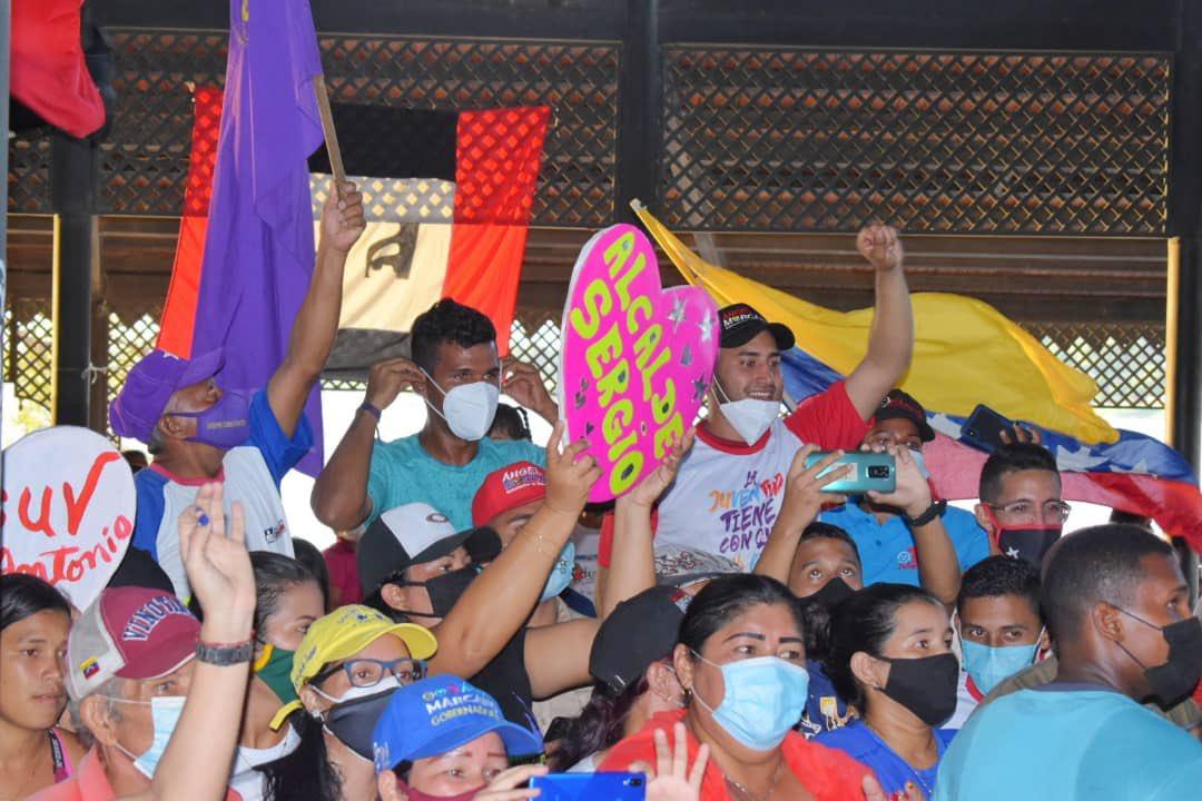 Desde el Mirador Angostura se llevó a cabo Encuentro de la Juventud de Bolívar con los candidatos de la Patria, junto a la Comisionada Nacional de Juventud Legislativa <a href="/eirimarmalave/">Eirimar Malave.</a>; rumbo a la victoria popular del #21Nov

#LaJuventudTieneConQué
#VacúnateYCuídate

<a href="/NicolasMaduro/">Nicolás Maduro</a>