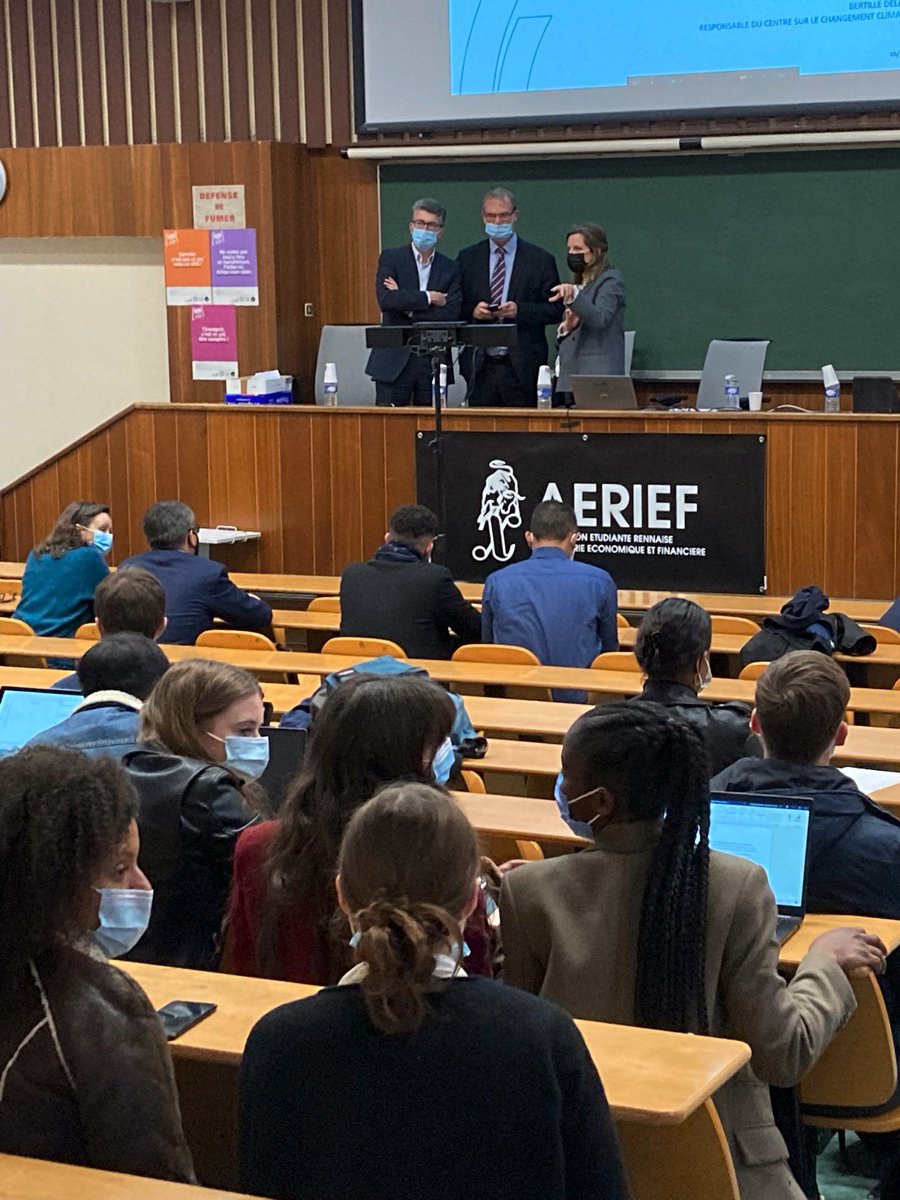 fabien_rondeau's tweet photo. Début de la conférence Banque de France @EcoRennes1 sur la politique monétaire et la finance verte @AERIEF4 #mbfa en hybride https://t.co/mZ5LelueGU