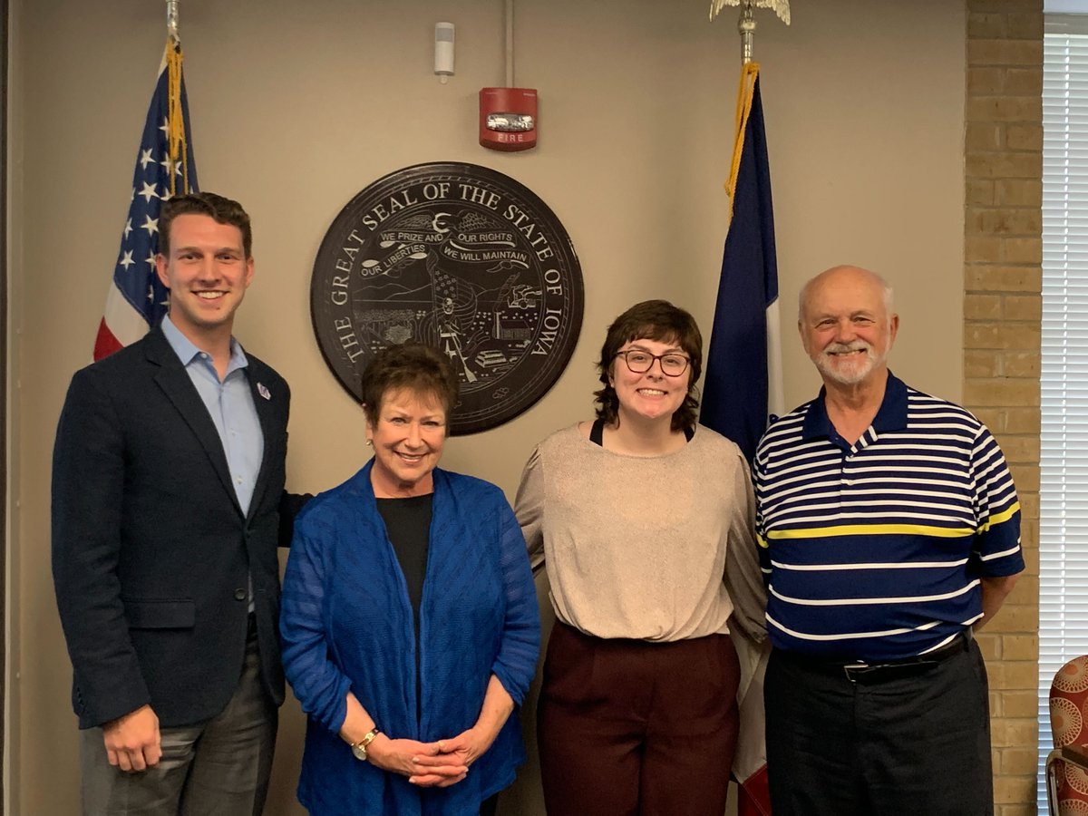 Sydney and Eric recently discussed victims’ rights with members of the Victim Advisory Council for the Iowa Department of Corrections. These Iowans know firsthand how victims could benefit from constitutional rights and it was great to learn from their experience. #RoadtoRights